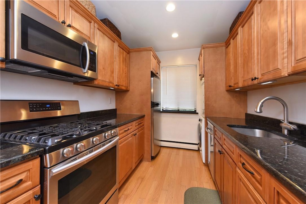 10 Hillside Terrace unit 10B, White Plains, NY 10601 - photo 1