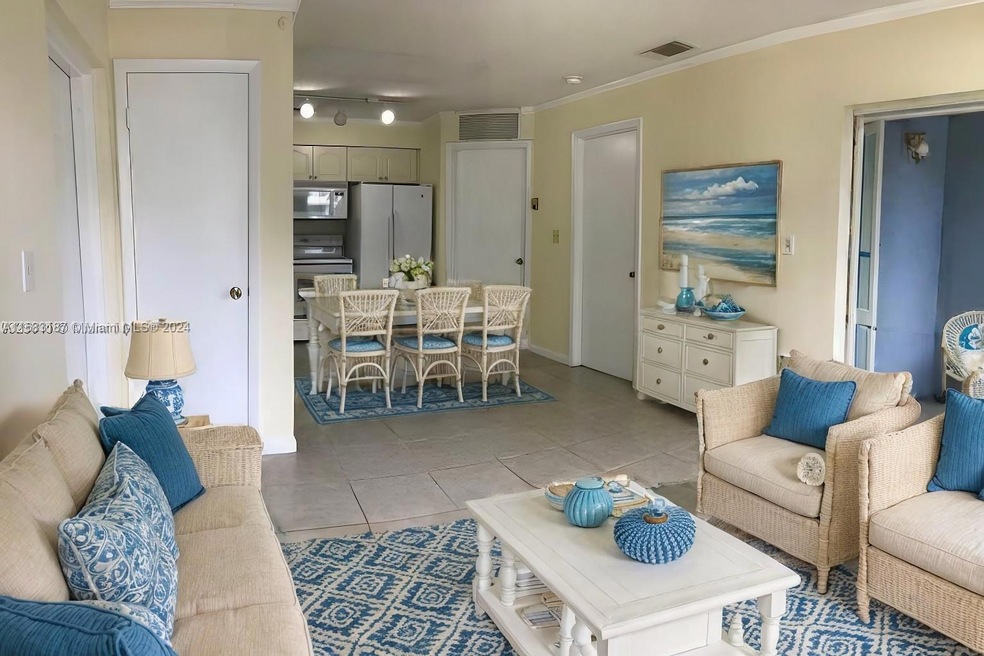 17565 NW 67th Place unit B8, Hialeah, FL 33015 - photo 1