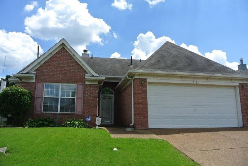 7101 Lagrange Hill Dr, Cordova, TN 38018 - photo 1