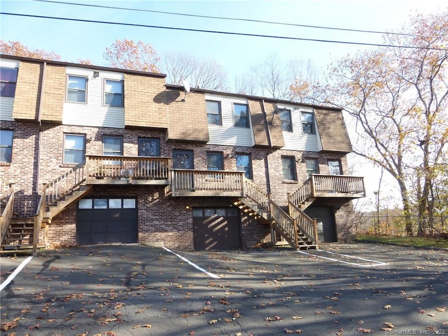 488 Perkins Ave unit 7-5, Waterbury, CT 06704 - photo 1