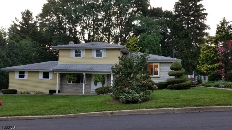 413 Lyndale St, Phillipsburg, NJ 08865 - photo 1