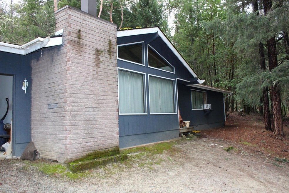 780 Rancho Vista Dr, Grants Pass, OR 97526 - photo 1