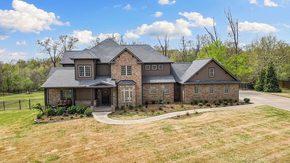 Sold $1,210,000 • Co-Listing Agent