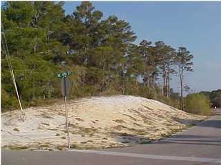 201 4th St, Carrabelle, FL 32322 - photo 1
