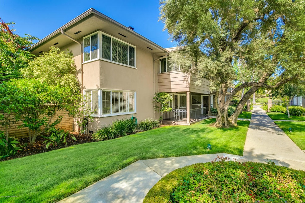 972 S Orange Grove Blvd unit C, Pasadena, CA 91105 - photo 1