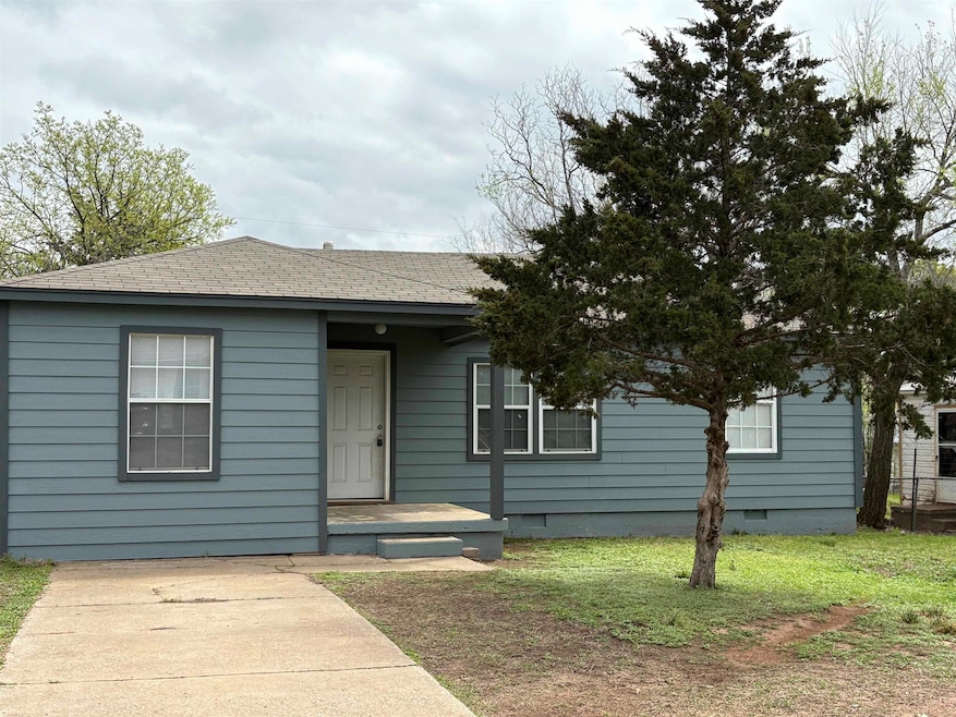 618 N G St, Duncan, OK 73533 - photo 1