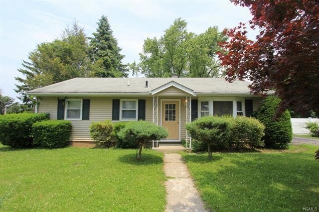 10 Iroquois St, Peekskill, NY 10566 - photo 1