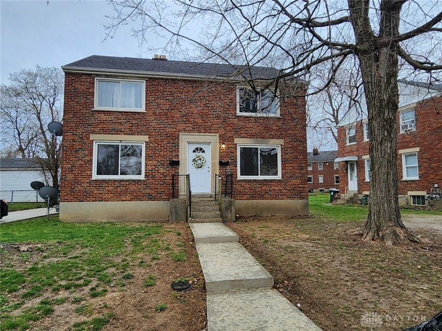 596 Lucas Dr, Xenia, OH 45385 - photo 1