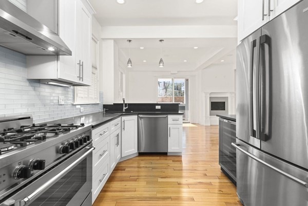 585 E 7th St unit 2, Boston, MA 02127 - photo 1