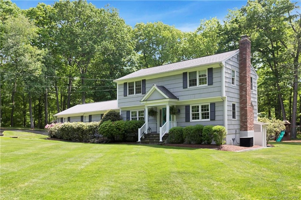 21 Longmeadows Rd, Wilton