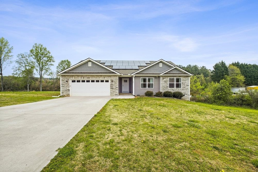 927 Clark Rd, Inman, SC 29349 - photo 1