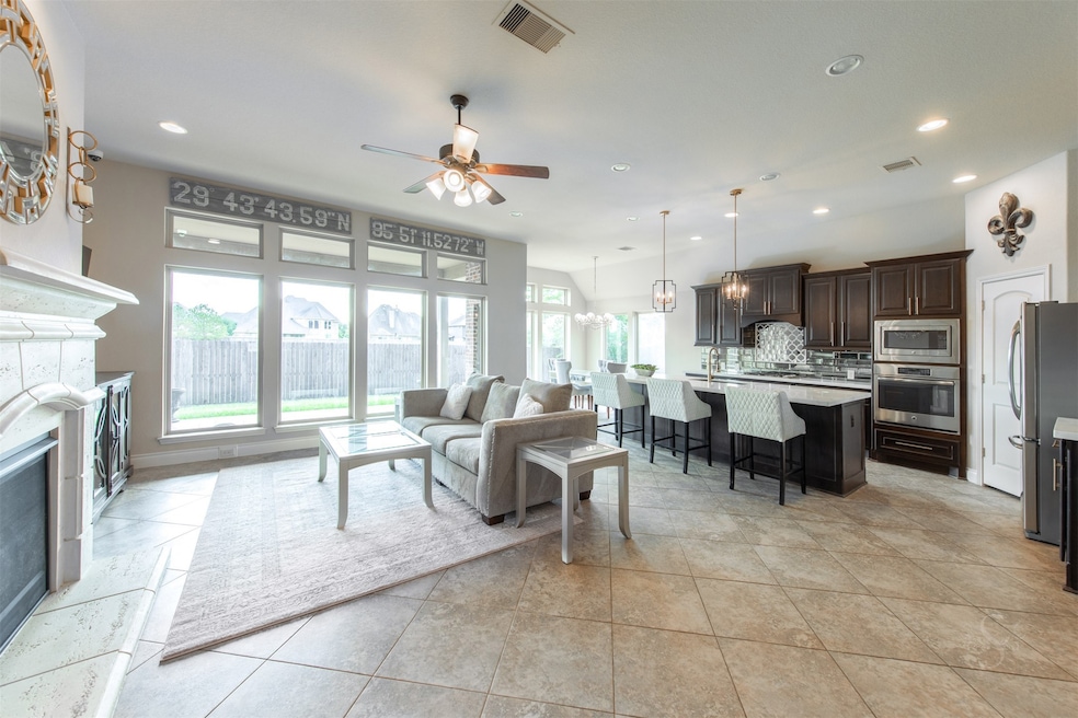 3727 Long Flower Ct, Fulshear, TX 77441 - photo 1