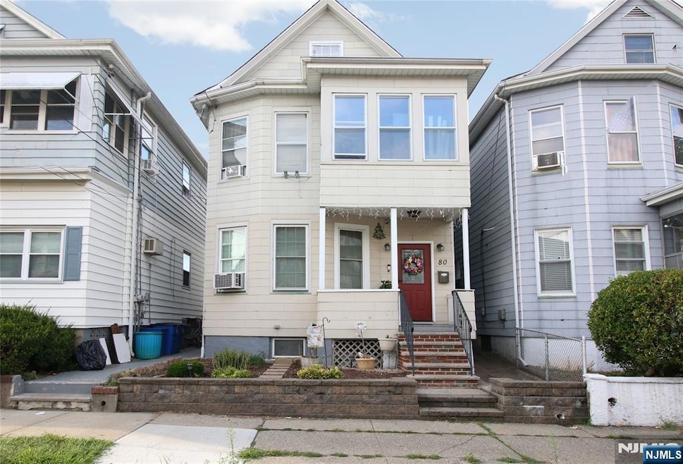 Pending $650,000 • Co-Listing Agent