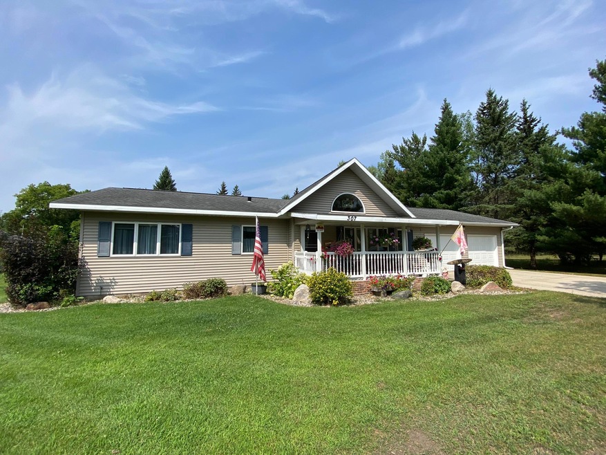 307 Grove Ave N, Park Rapids, MN 56470 - photo 1