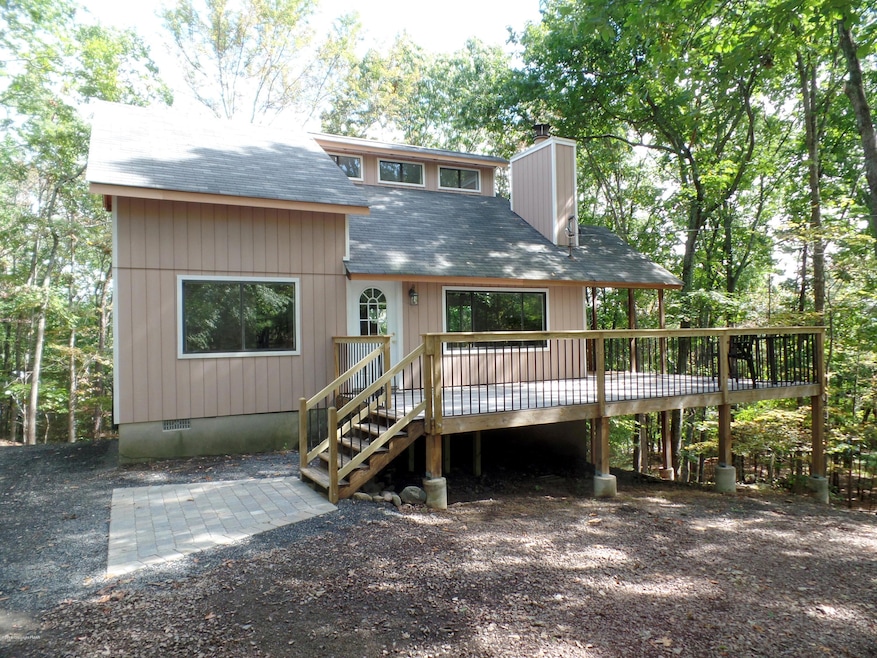 203 Acorn Ct, Bushkill, PA 18324 - photo 1