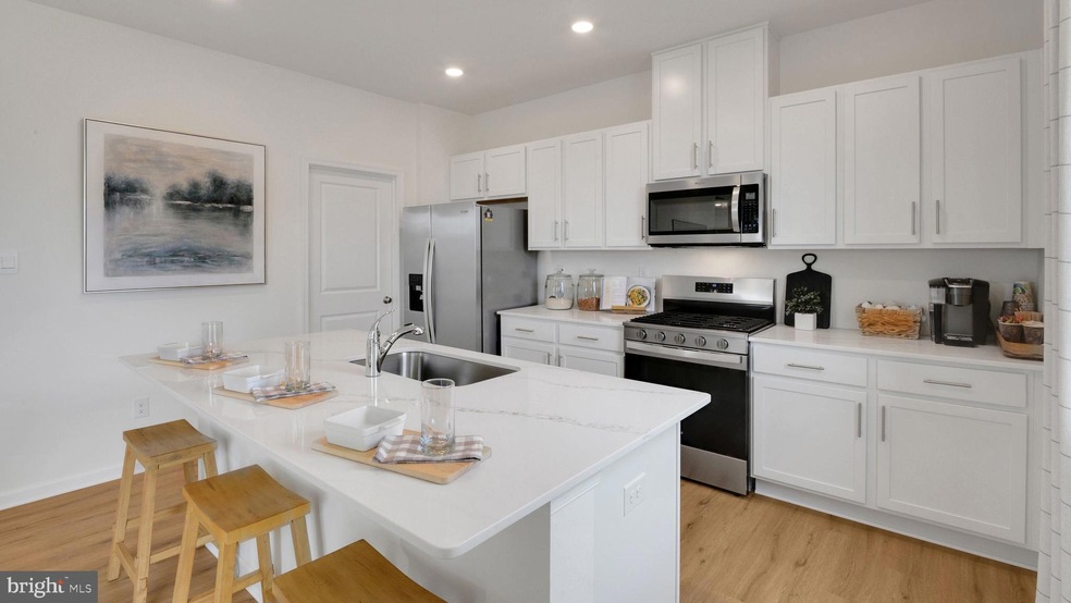 21 Dahlia Ct, Berkeley Township, NJ 08721 - photo 1