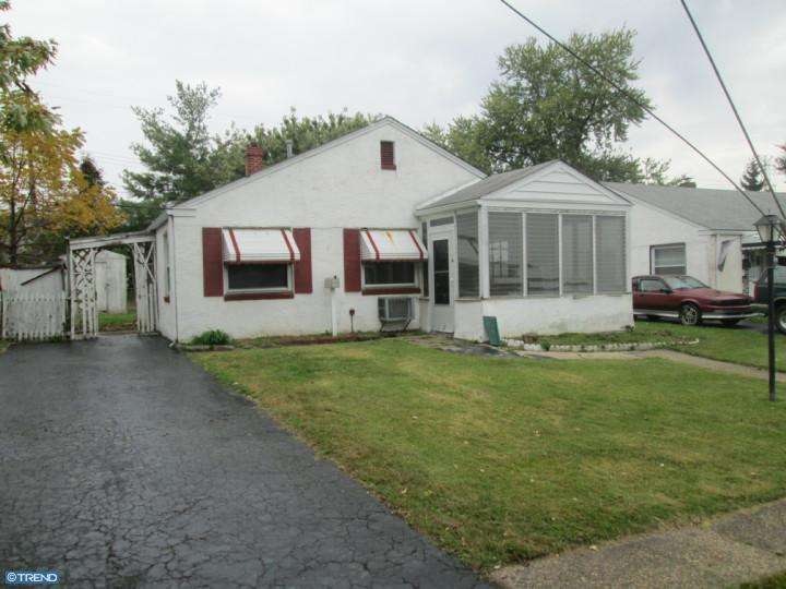 219 Blue Hen Rd, New Castle, DE 19720 - photo 1