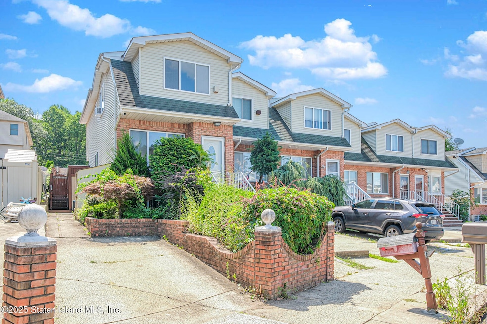 43 Bogota St, Staten Island, NY 10314 - photo 1
