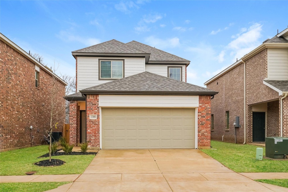 1308 Ester Ln, Ennis, TX 75119 - photo 1