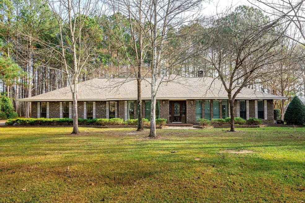 1 Front of House View 1