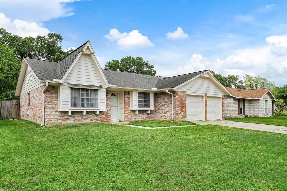 7306 Smokerock Ln, Houston, TX 77040 - photo 1