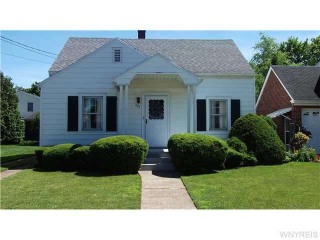 281 Shartle Place, North Tonawanda, NY 14120 - photo 1