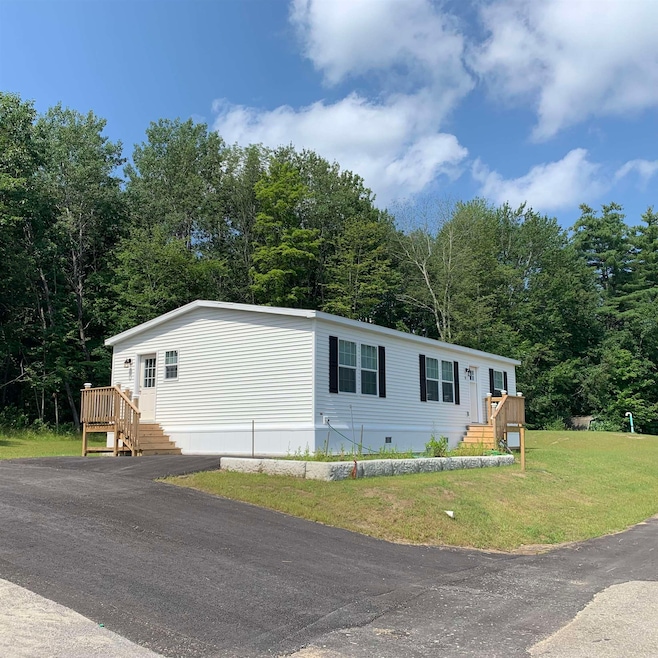 18 Cleo Cir, Rochester, NH 03868 - photo 1