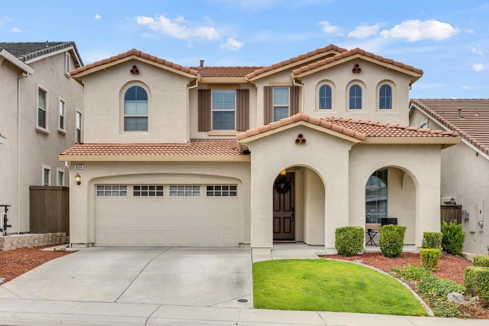 For Sale $769,999 • Co-Listing Agent