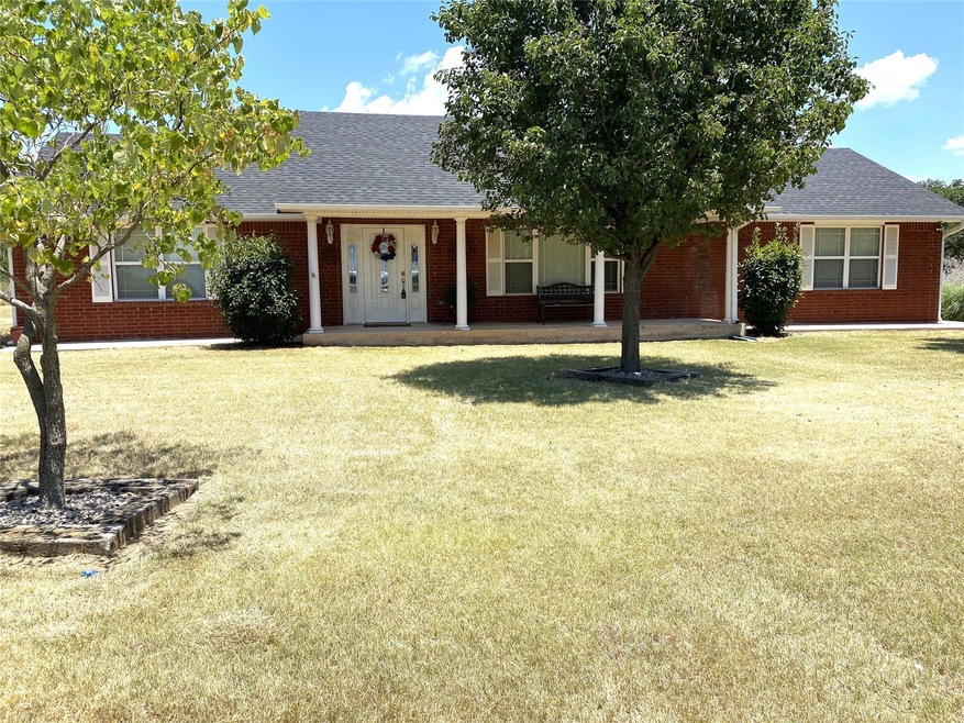 325 Roanoke Ave, Ardmore, OK 73401 - photo 1