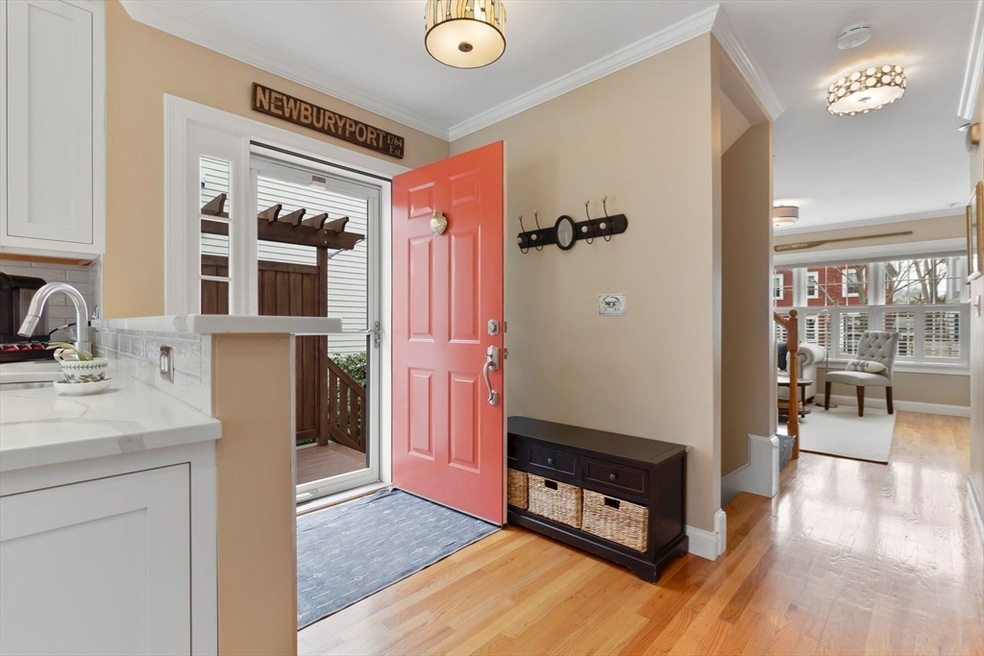 32 Bromfield St unit B, Newburyport, MA 01950 - photo 1