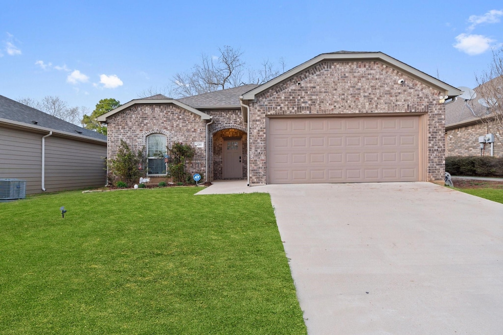 1201 Amsden Cir, Denison, TX 75020 - photo 1