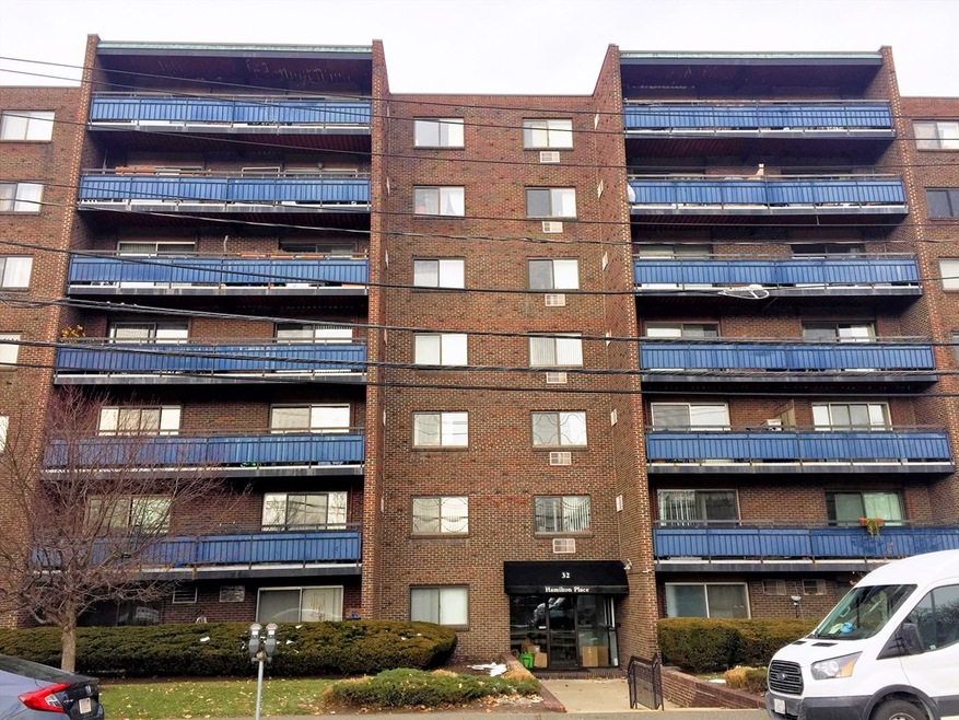 32 Whites Ave unit F7702, Watertown, MA 02472 - photo 1
