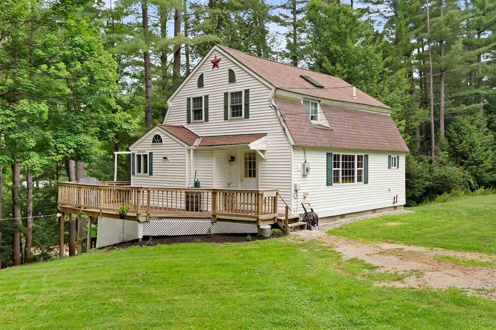 122 River Rd, Epsom, NH 03234 - photo 1
