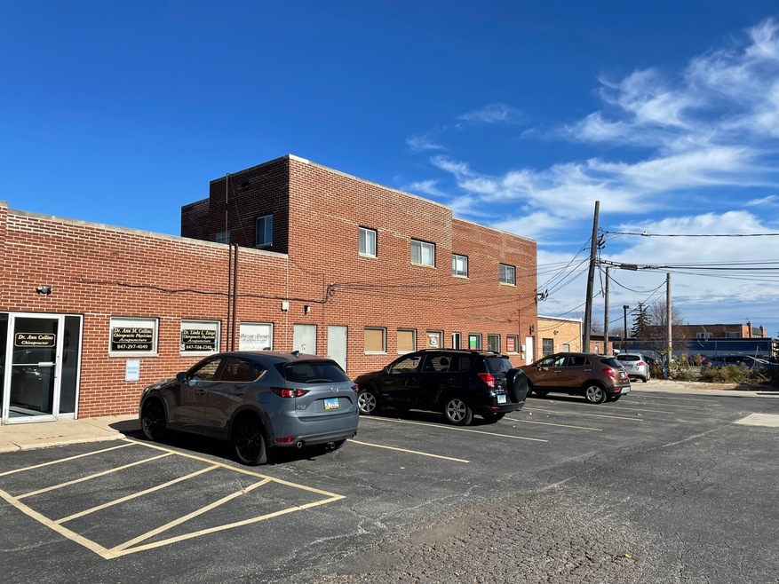 1401 E Oakton St unit 1R, Des Plaines, IL 60018 - photo 1