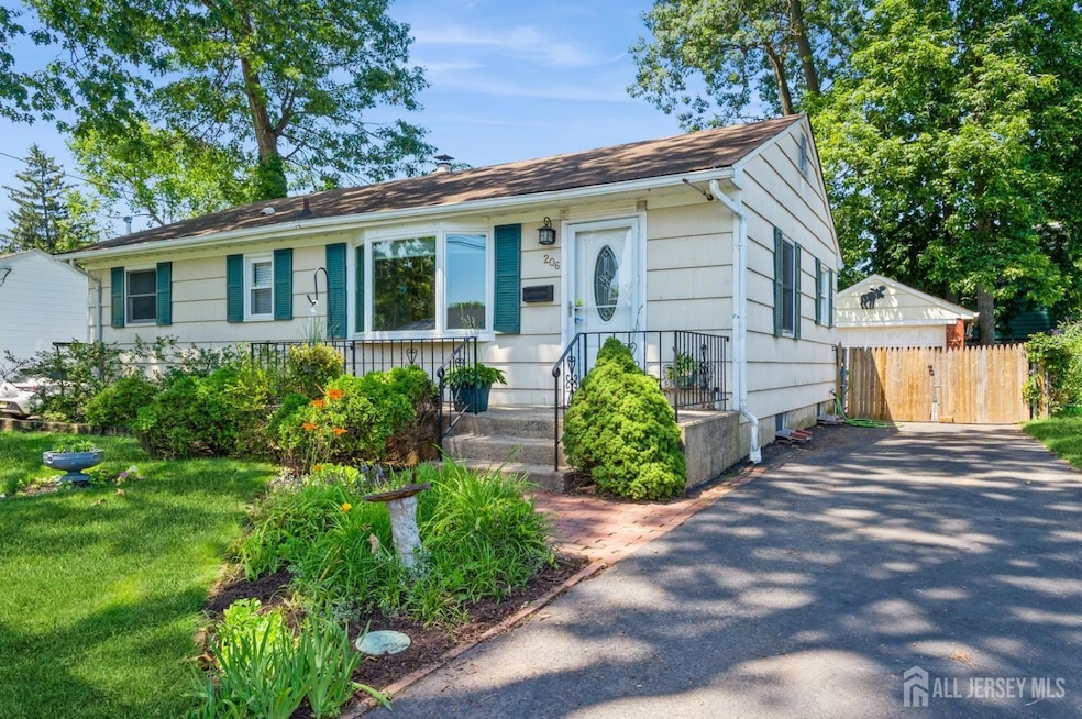 Sold $425,000 • Co-Listing Agent