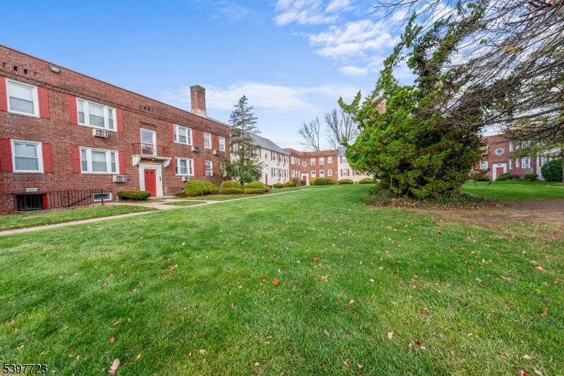 953D E Front St unit 142, Plainfield, NJ 07062 - photo 1