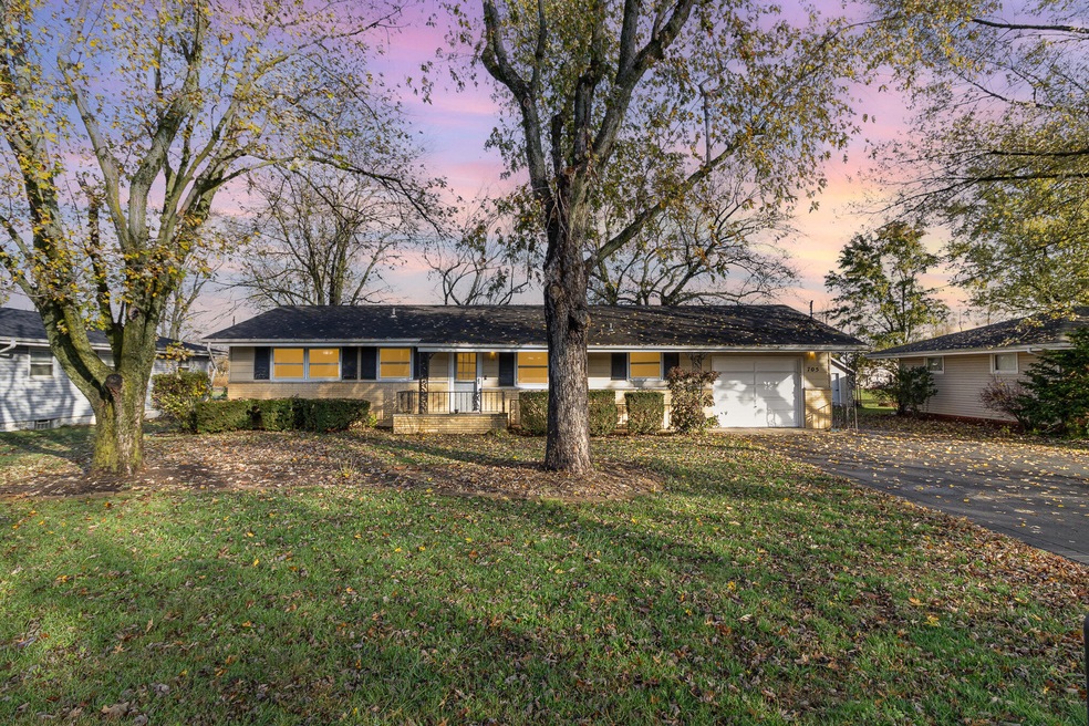 705 W Sigler St, Hebron, IN 46341 - photo 1