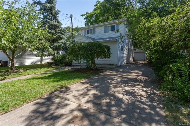Rembrandt Ave S_615--Front-36.jpg