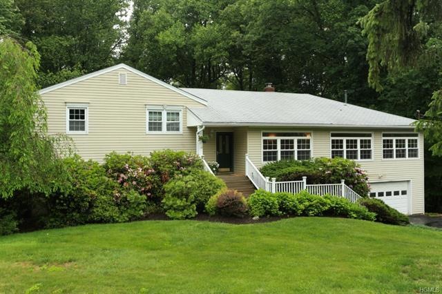 2203 Parker Ln, Yorktown Heights, NY 10598 - photo 1