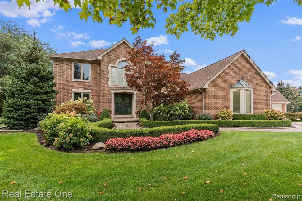 3449 Summit Ridge Dr, Rochester Hills, MI 48306 - photo 1