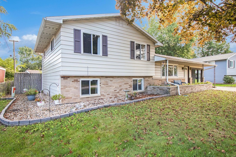 1302 Cantondale Ln, Mishawaka, IN 46544 - photo 1