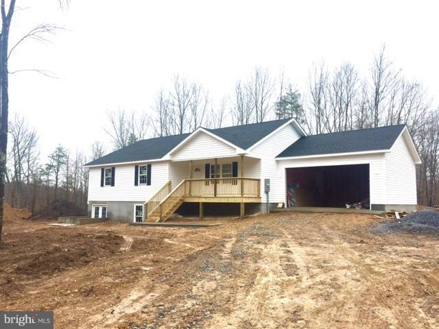 195 Levis Ridge Ln, Winchester, VA 22603 - photo 1