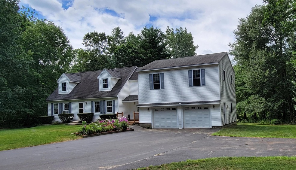 3 Chasebrook Cir, Litchfield, NH 03052 - photo 1