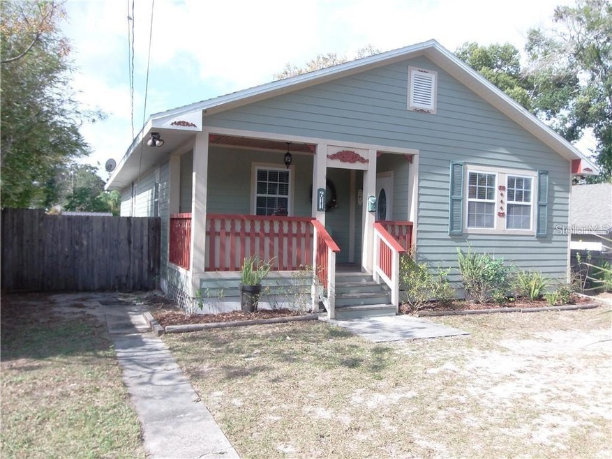 611 N Disston Ave, Tavares, FL 32778 - photo 1