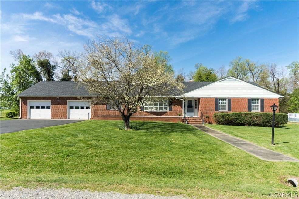 1308 Marl Bank Dr, Hopewell, VA 23860 - photo 1