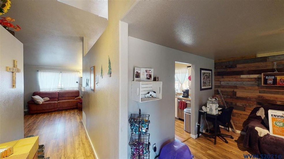 1324 S 6th St, Independence, OR 97351 - photo 1