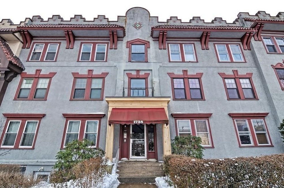 1738 Commonwealth Ave unit 6, Brighton, MA 02135 - photo 1