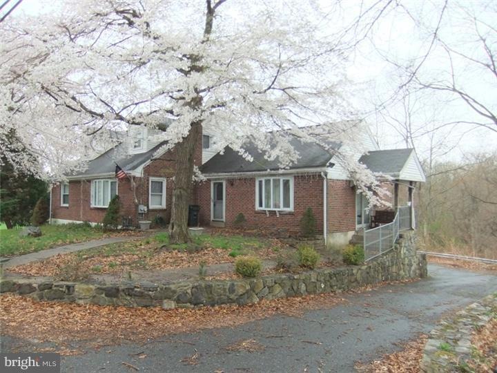 737 W Brookhaven Rd, Wallingford, PA 19086 - photo 1