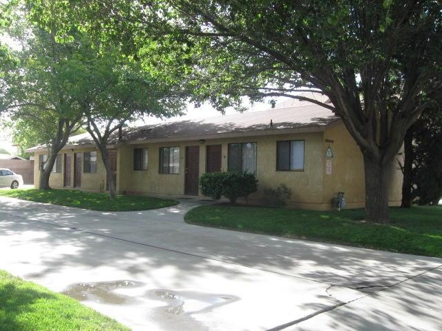 38646 4th St E, Palmdale, CA 93550 - photo 1