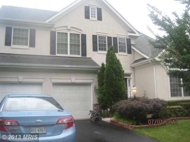 2802 Burrough Hill Ln, Woodbridge, VA 22191 - photo 1